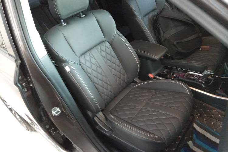 Used Mitsubishi Outlander 2021 Revised Version 2.0L Two-Wheel Drive Enjoyment Edition 5 Seats Right Front Seat