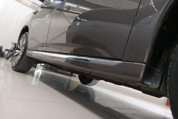 Used Mitsubishi Outlander 2021 Revised Version 2.0L Two-Wheel Drive Enjoyment Edition 5 Seats Right Side Sill
