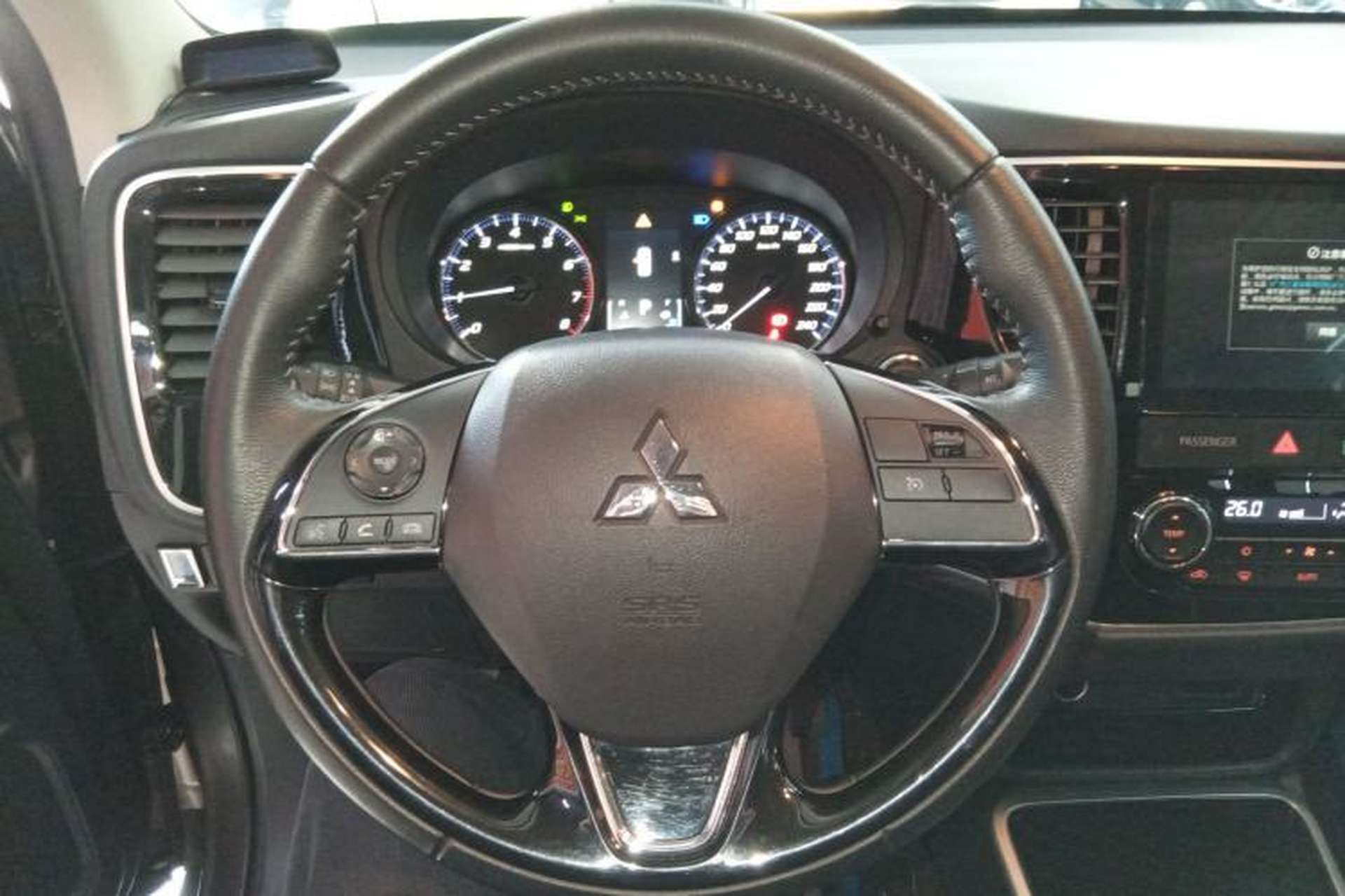 Used Mitsubishi Outlander 2021 Revised Version 2.0L Two-Wheel Drive Enjoyment Edition 5 Seats Steering Wheel