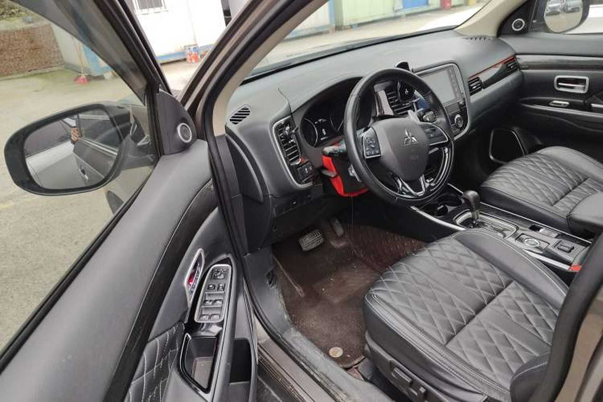 Used Mitsubishi Outlander 2021 2.4L 4x4 Zhi Xiang Edition 7 Seats Driver Seat
