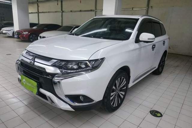 Used Mitsubishi Outlander 2021 2.4L 4x4 Zhi Xiang Edition 7 Seats