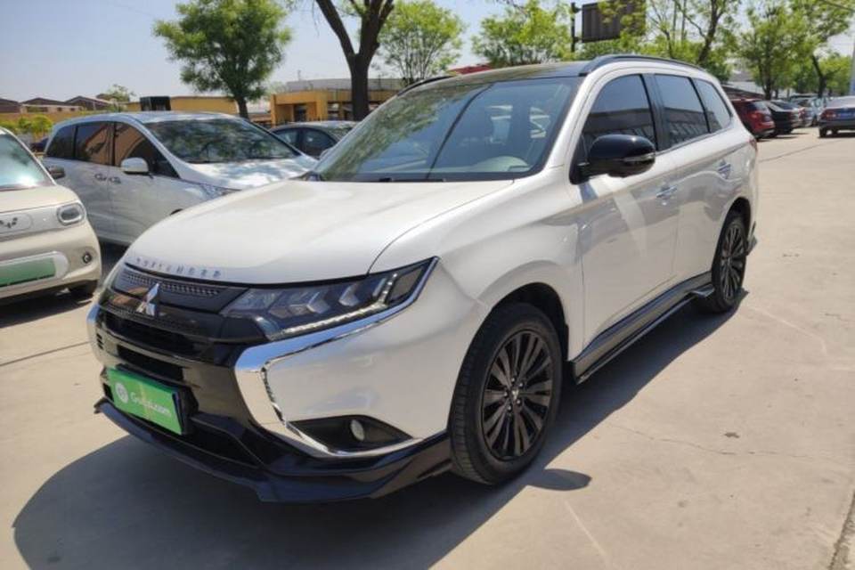 Mitsubishi Outlander 2021