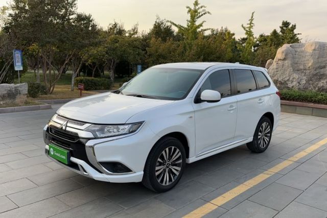 Used Mitsubishi Outlander 2021 2.0L Two-Wheel Drive Comfort Edition 5 Seats