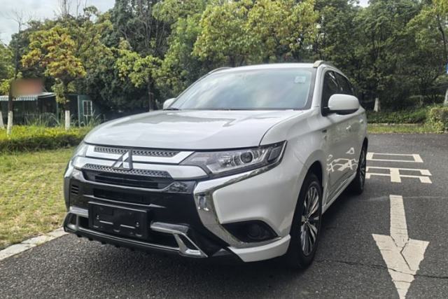 Used Mitsubishi Outlander 2021 Revised Version 2.0L Two-Wheel Drive Comfort Edition 5 Seats