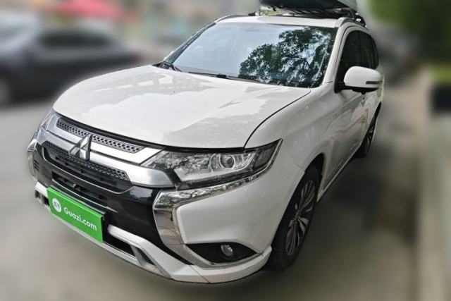 Used Mitsubishi Outlander 2021 Revised Version 2.0L Two-Wheel Drive Comfort Edition 7 Seats