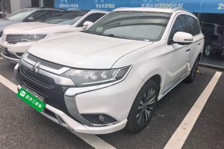 Used Mitsubishi Outlander 2021 2.4L 4x4 Zhi Xiang Edition 7 Seats Guazi used car, China used car export, Used car for sale, Used Mitsubishi cars, Cheapest cars for sale