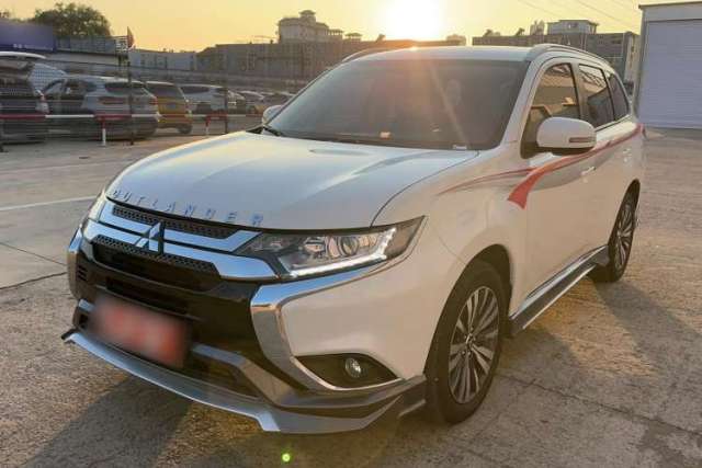 Used Mitsubishi Outlander 2021 2.0L Two-Wheel Drive Comfort Edition 7 Seats