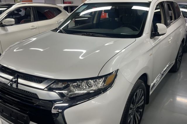 Used Mitsubishi Outlander 2021 2.0L Two-Wheel Drive Comfort Edition 5 Seats