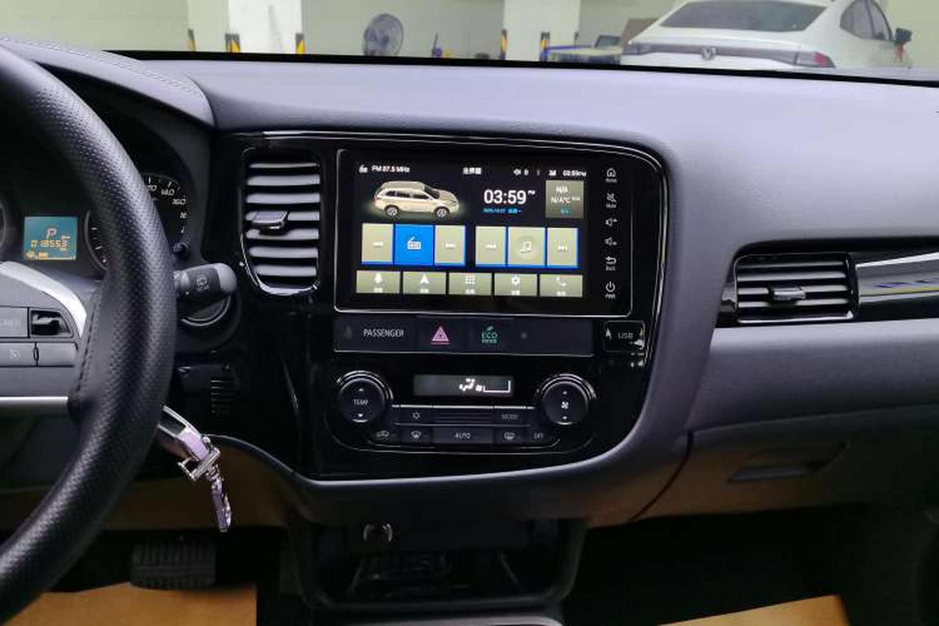 Used Mitsubishi Outlander 2021 Revised Version 2.0L Two-Wheel Drive Comfort Edition 5 Seats Audio And AC Panel