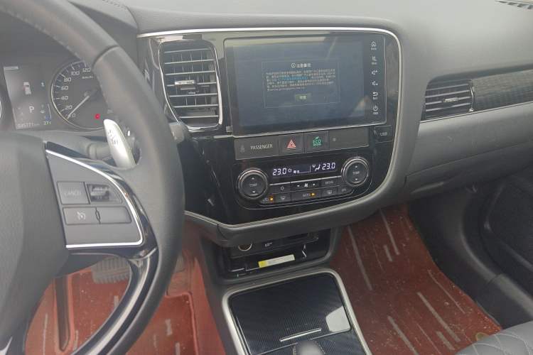 Used Mitsubishi Outlander  Audio And AC Panel