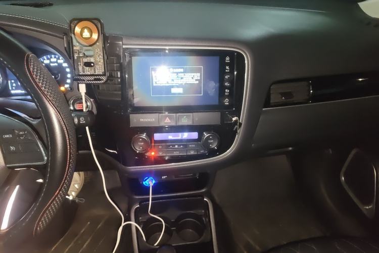 Used Mitsubishi Outlander 2021 2.4L 4x4 Zhi Xiang Edition 7 Seats Audio And AC Panel