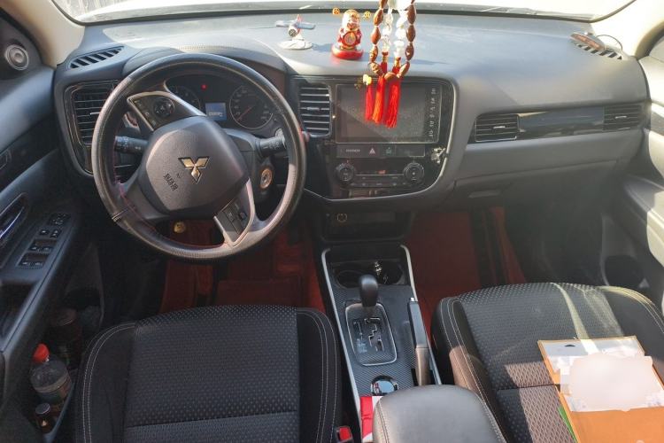 Used Mitsubishi Outlander 2021 2.0L Two-Wheel Drive Comfort Edition 5 Seats Center Console