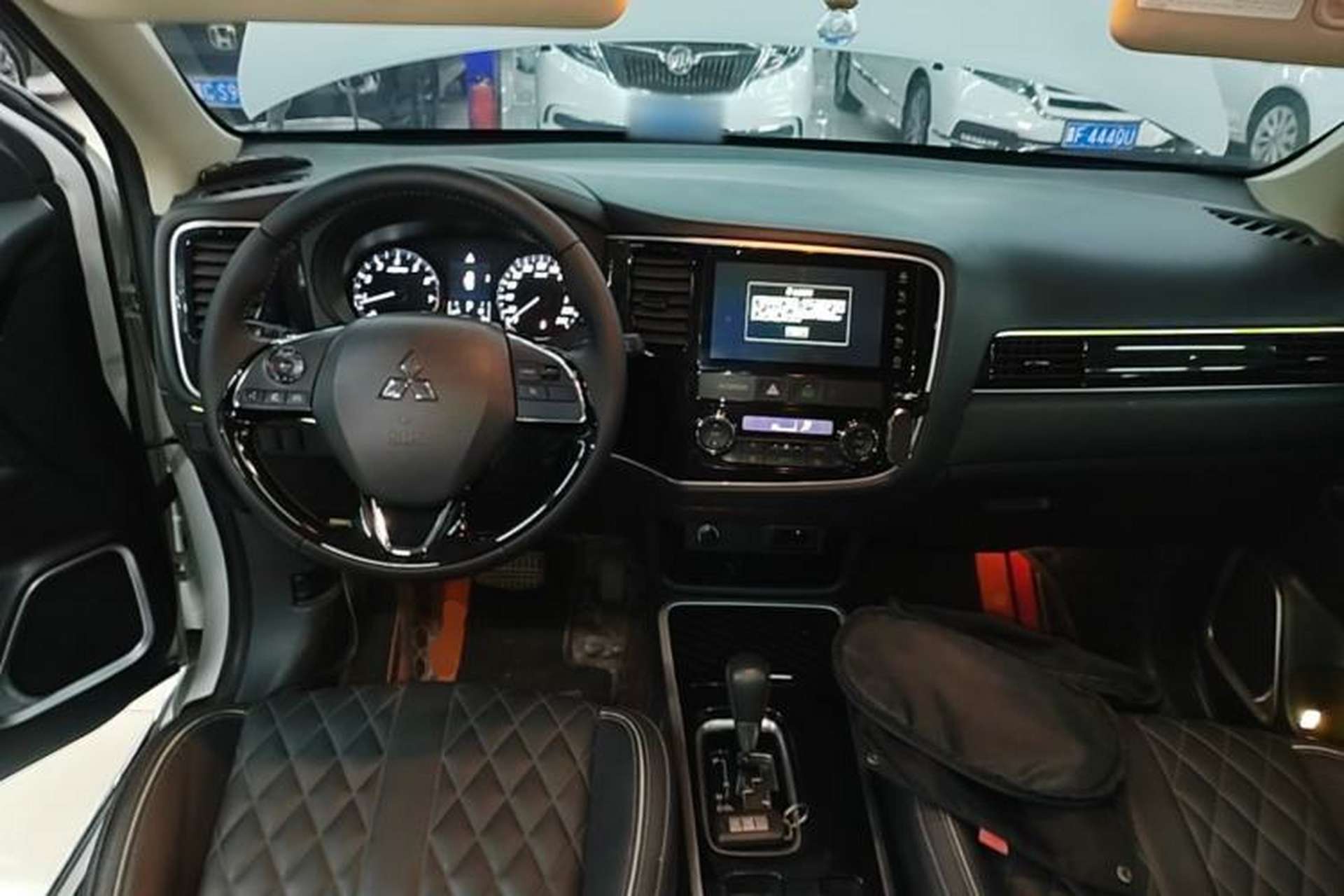 Used Mitsubishi Outlander 2021 2.0L Two-Wheel Drive Comfort Edition 5 Seats Center Console