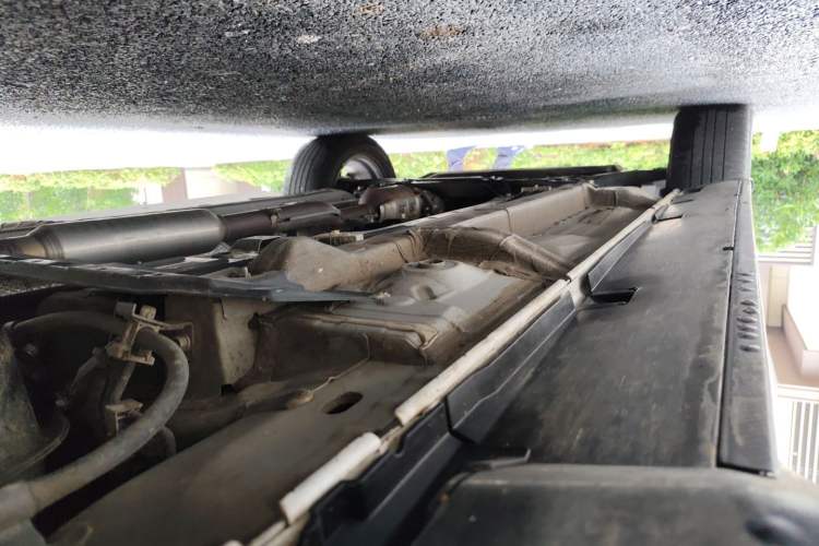 Used Mitsubishi Outlander 2021 2.4L 4x4 DynaDrive Edition 5 Seats Chassis Front Left