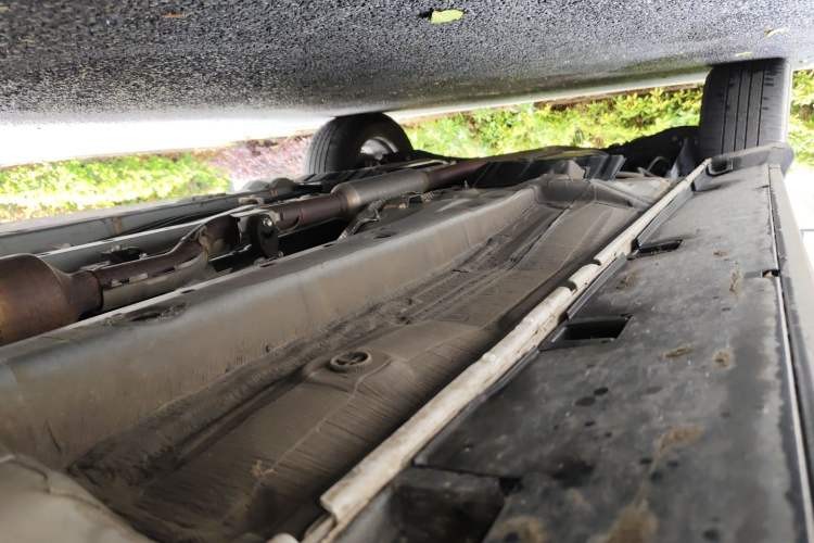 Used Mitsubishi Outlander 2021 2.4L 4x4 DynaDrive Edition 5 Seats Chassis Rear Right