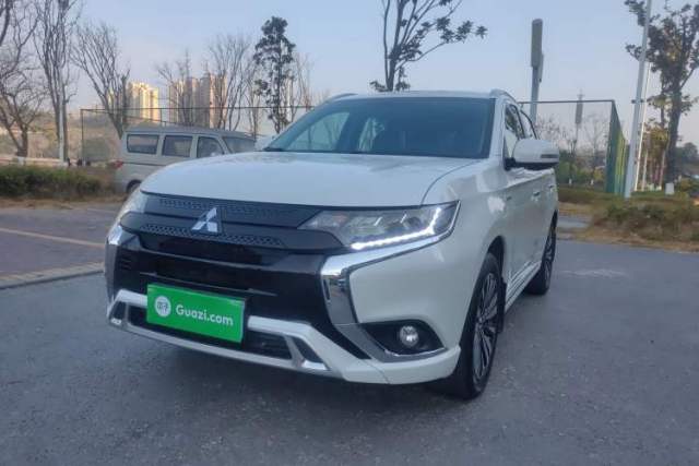 Used Mitsubishi Outlander 2021 2.4L 4x4 Zhi Xiang Edition 7 Seats