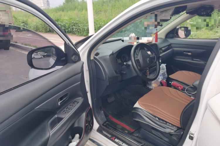 Used Mitsubishi Outlander 2021 2.0L Two-Wheel Drive Comfort Edition 5 Seats Driver Seat