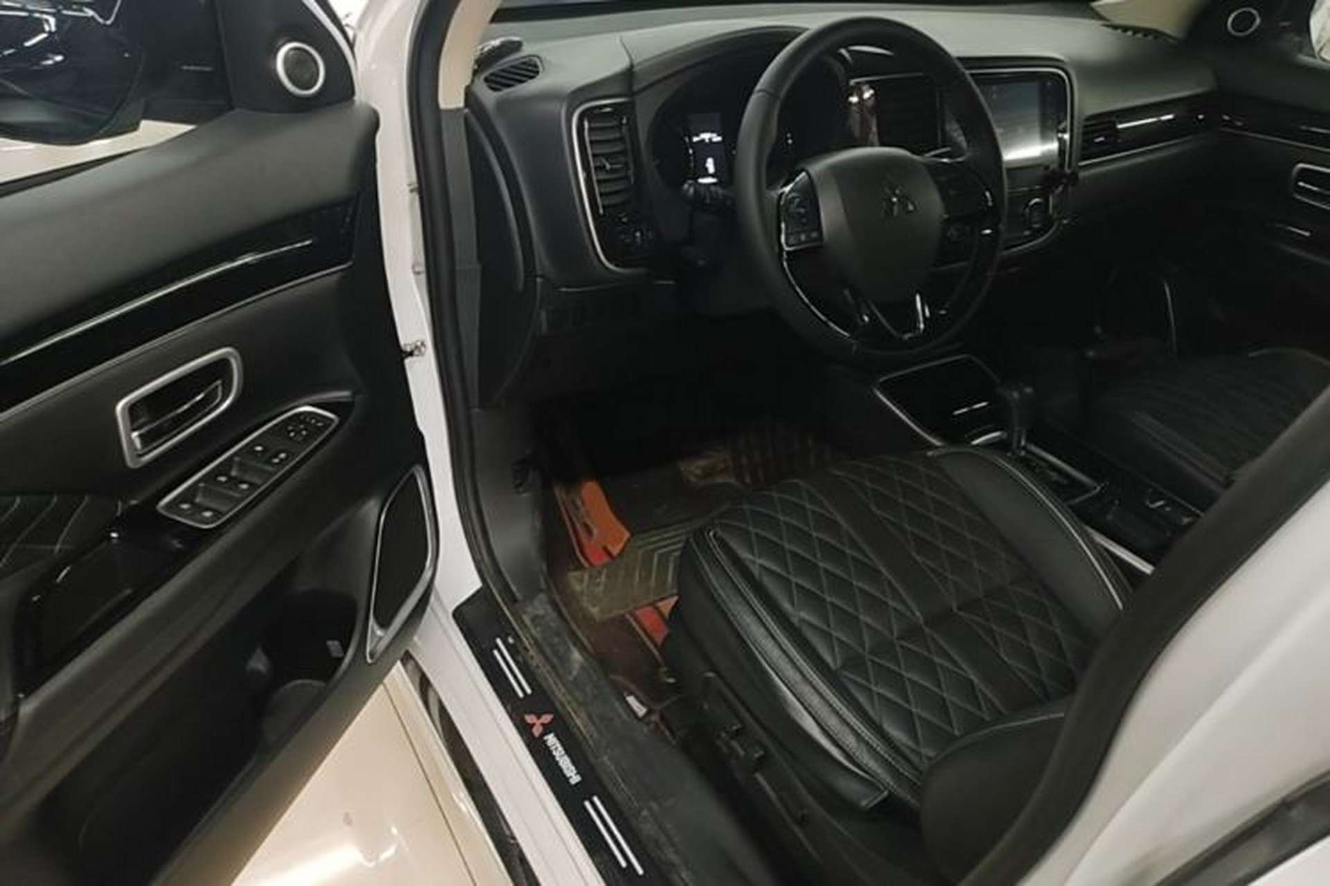 Used Mitsubishi Outlander 2021 2.0L Two-Wheel Drive Comfort Edition 5 Seats Driver Seat