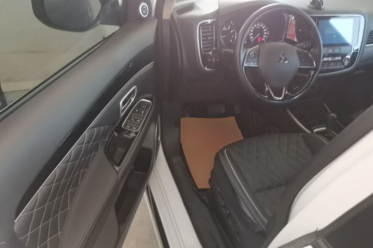 Used Mitsubishi Outlander 2021 Revised Version 2.0L Two-Wheel Drive Enjoyment Edition 5 Seats Driver Seat