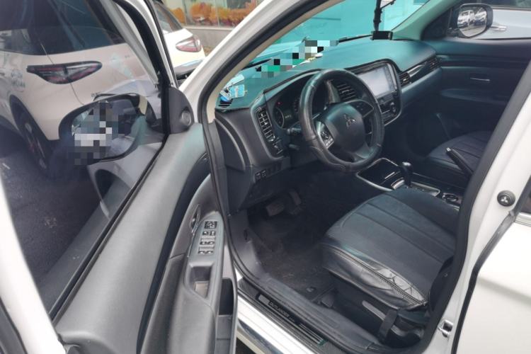 Used Mitsubishi Outlander 2021 Revised Version 2.0L Two-Wheel Drive Comfort Edition 5 Seats Driver Seat