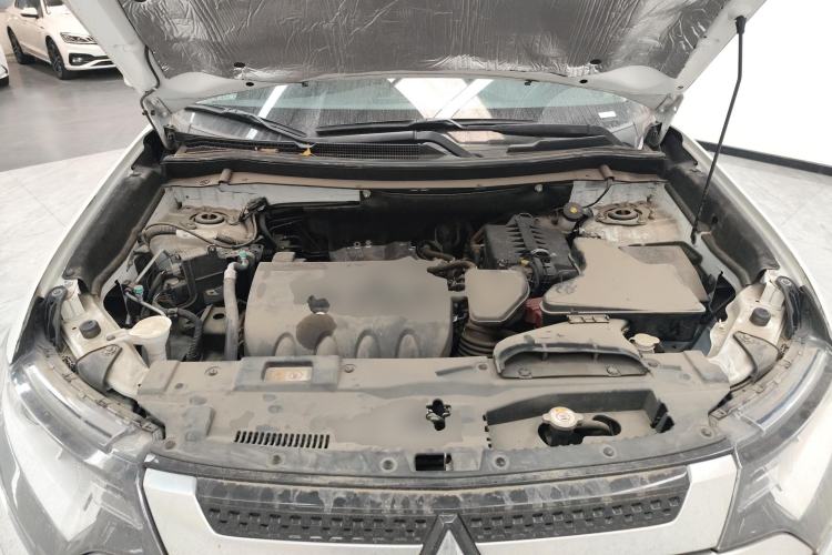 Used Mitsubishi Outlander 2021 Revised Version 2.0L Two-Wheel Drive Comfort Edition 5 Seats Engine Bay