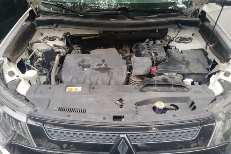 Used Mitsubishi Outlander 2021 2.4L 4x4 DynaDrive Edition 5 Seats Engine Bay