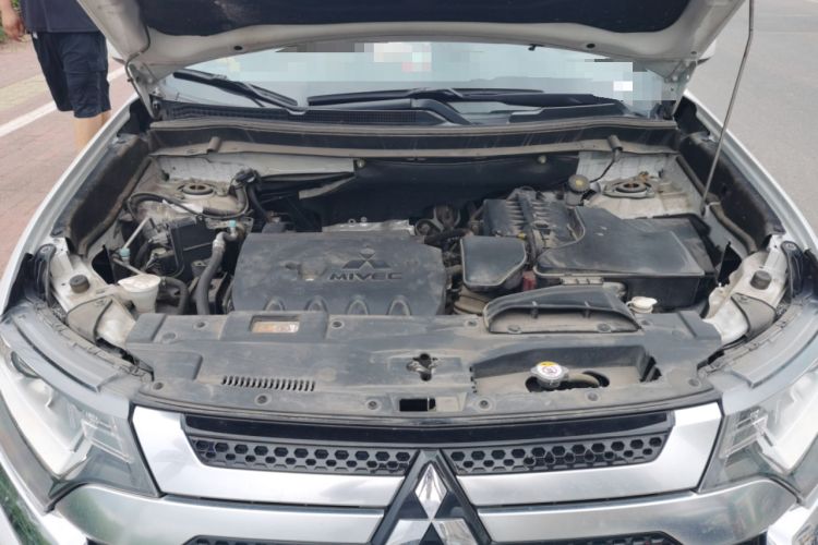 Used Mitsubishi Outlander 2021 2.0L Two-Wheel Drive Comfort Edition 5 Seats Engine Bay