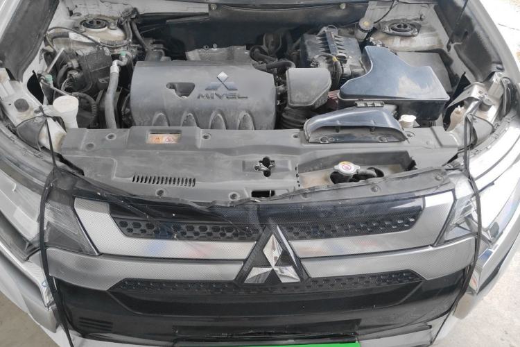 Used Mitsubishi Outlander 2021 Revised Version 2.0L Two-Wheel Drive Enjoyment Edition 5 Seats Engine Bay