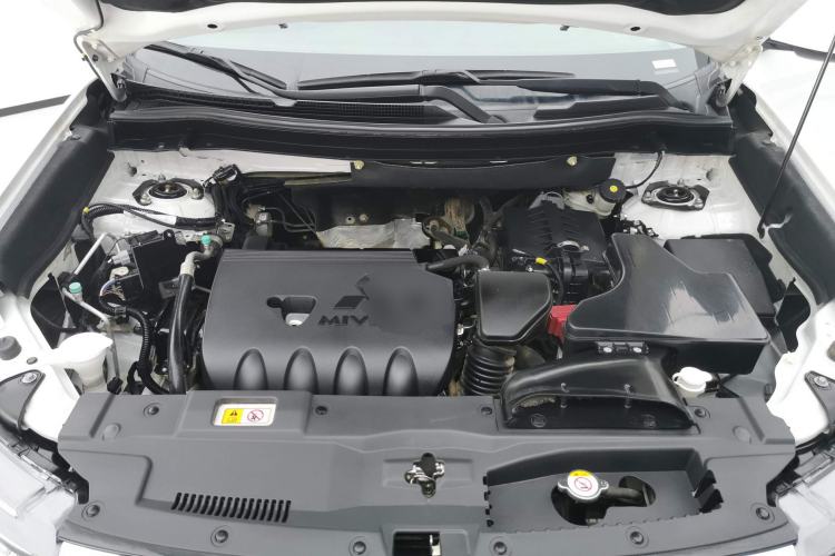 Used Mitsubishi Outlander 2021 Revised Version 2.0L Two-Wheel Drive Comfort Edition 5 Seats Engine Bay