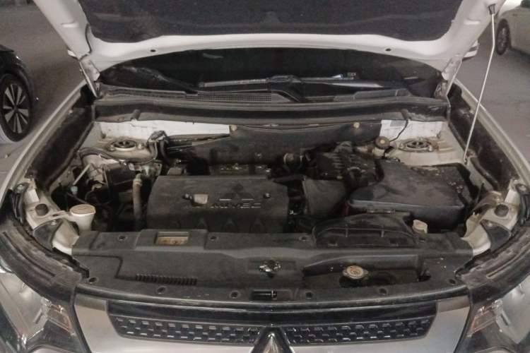 Used Mitsubishi Outlander 2021 2.0L Two-Wheel Drive Comfort Edition 5 Seats Engine Bay
