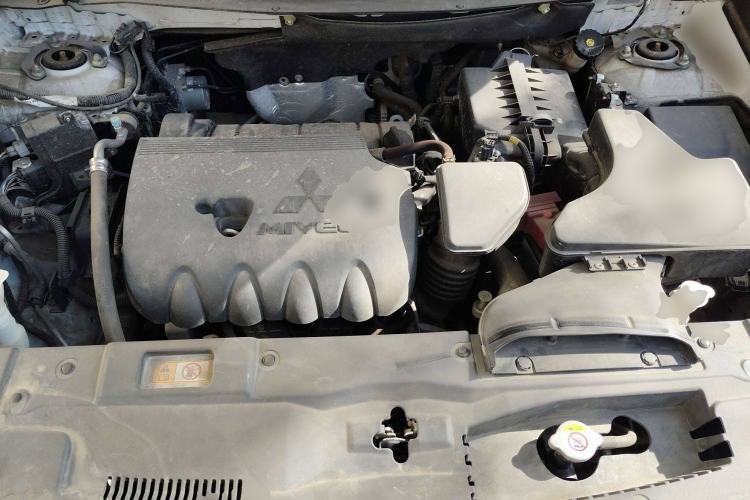Used Mitsubishi Outlander 2021 2.4L 4x4 Zhi Xiang Edition 7 Seats Engine Bay