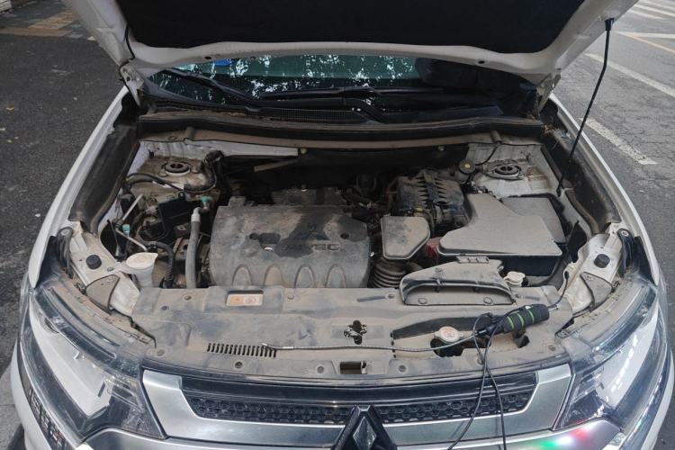 Used Mitsubishi Outlander 2021 Revised Version 2.0L Two-Wheel Drive Comfort Edition 5 Seats Engine Bay