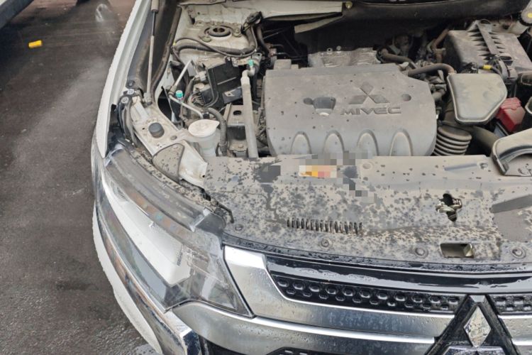 Used Mitsubishi Outlander 2021 2.0L Two-Wheel Drive Comfort Edition 5 Seats Engine Bay Right