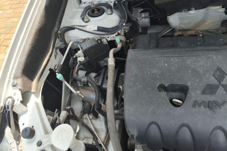 Used Mitsubishi Outlander 2021 2.4L 4x4 Comfort Edition 5 Seats Engine Bay Right