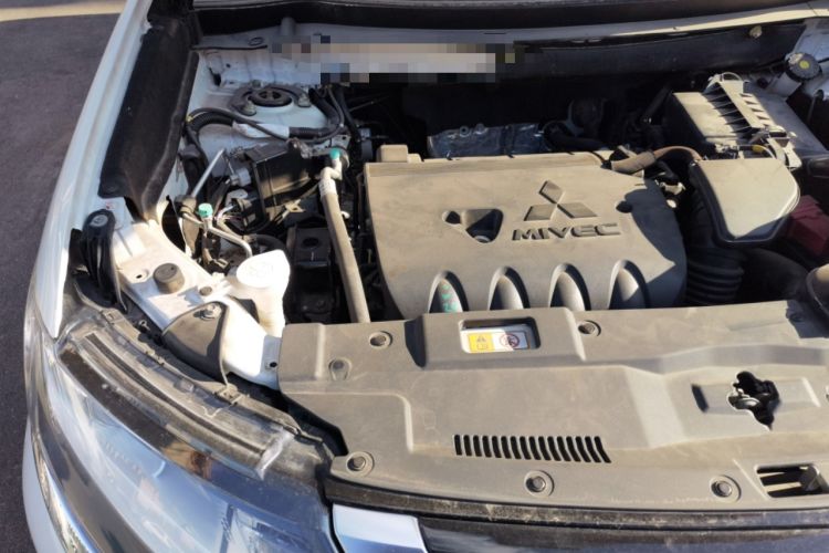 Used Mitsubishi Outlander 2021 Revised Version 2.0L Two-Wheel Drive Comfort Edition 5 Seats Engine Bay Right