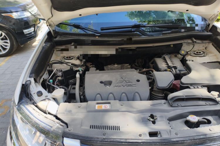 Used Mitsubishi Outlander 2021 Revised Version 2.0L Two-Wheel Drive Enjoyment Edition 5 Seats Engine Bay Right