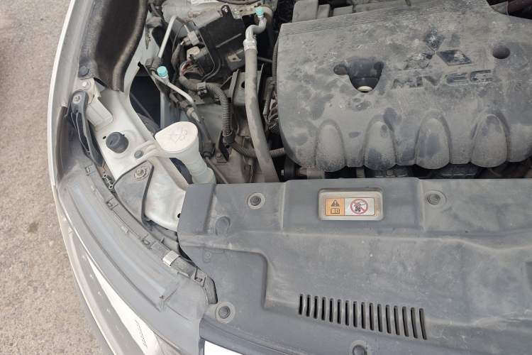 Used Mitsubishi Outlander 2021 2.0L Two-Wheel Drive Comfort Edition 5 Seats Engine Bay Right