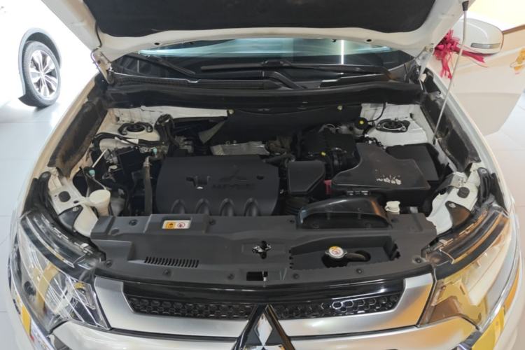 Used Mitsubishi Outlander 2021 2.0L Two-Wheel Drive Comfort Edition 5 Seats Engine Bay