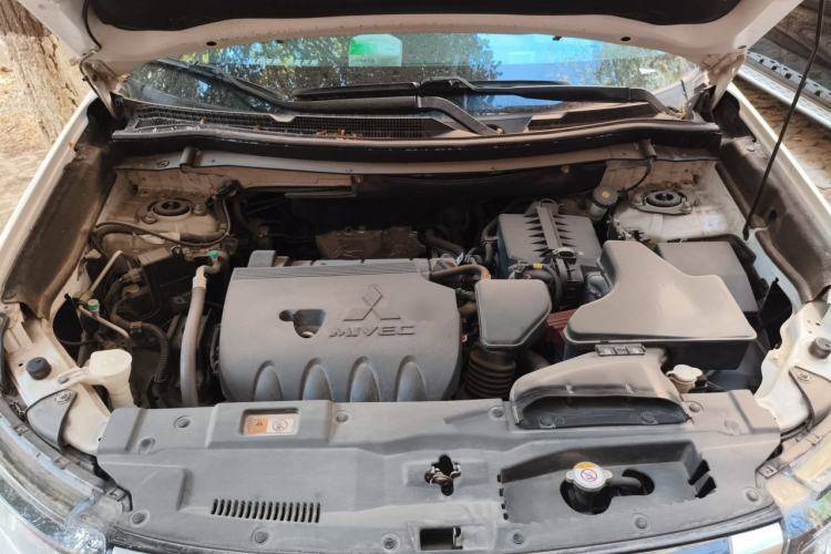 Used Mitsubishi Outlander 2021 Revised Version 2.0L Two-Wheel Drive Comfort Edition 5 Seats Engine Bay