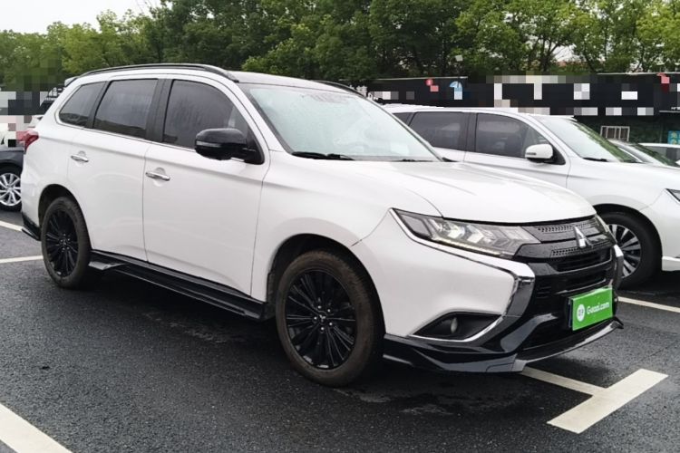 Used Mitsubishi Outlander 2021 2.4L 4x4 DynaDrive Edition 5 Seats Exterior 1