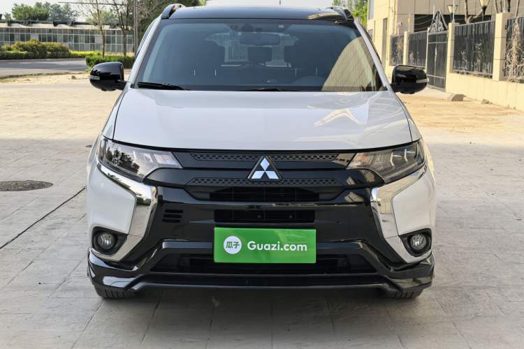 Used Mitsubishi Outlander 2021 2.4L 4x4 DynaDrive Edition 5 Seats Exterior 1