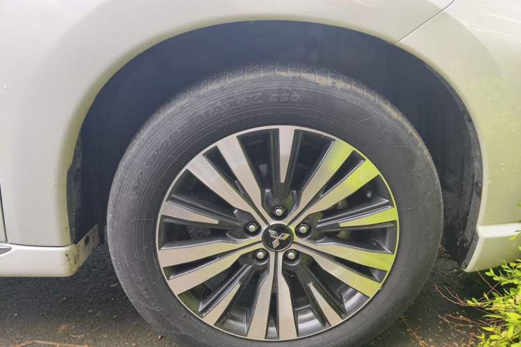 Used Mitsubishi Outlander 2021 2.4L 4x4 Comfort Edition 5 Seats Exterior 1