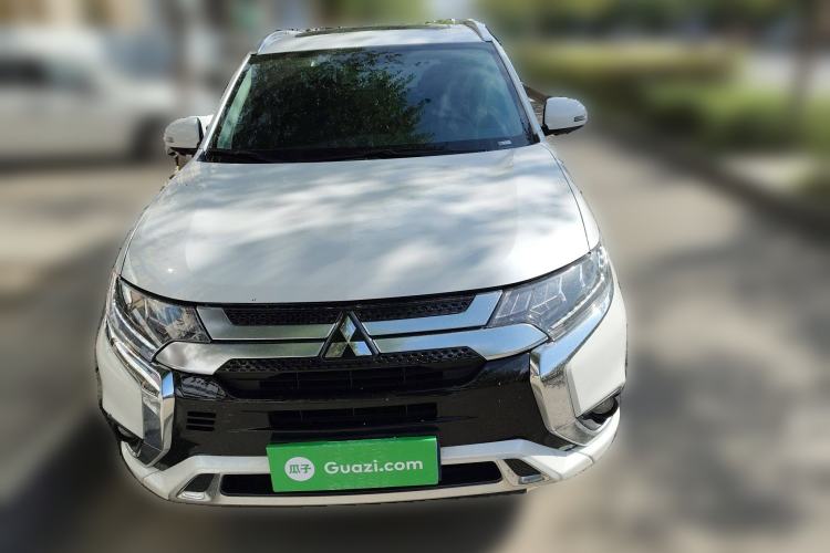 Used Mitsubishi Outlander 2021 2.4L 4x4 Zhi Xiang Edition 7 Seats Exterior 1
