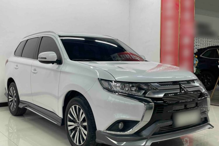 Used Mitsubishi Outlander 2021 2.0L Two-Wheel Drive Comfort Edition 5 Seats Exterior 1