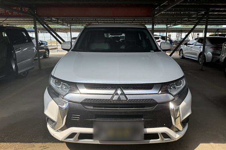 Used Mitsubishi Outlander 2021 Revised Version 2.0L Two-Wheel Drive Comfort Edition 5 Seats Exterior 1
