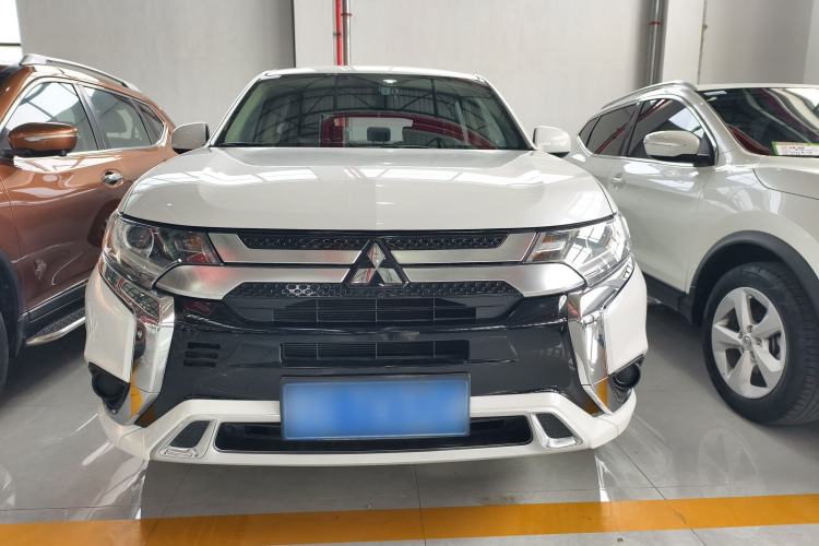 Used Mitsubishi Outlander 2021 Revised Version 2.0L Two-Wheel Drive Comfort Edition 5 Seats Exterior 1