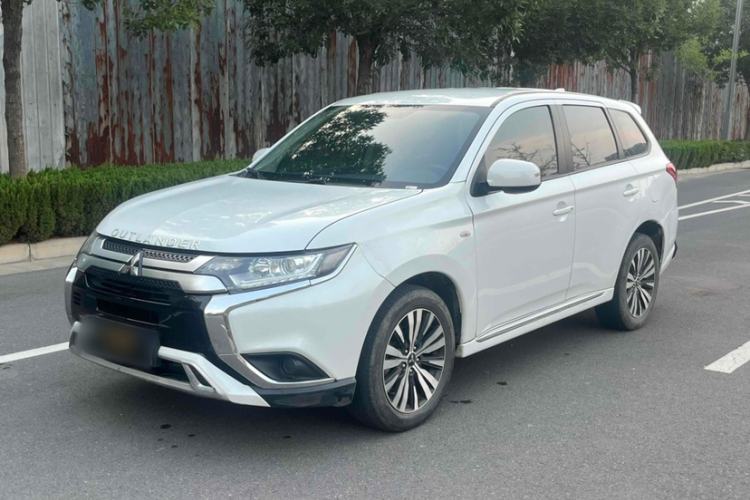 Used Mitsubishi Outlander 2021 Revised Version 2.0L Two-Wheel Drive Comfort Edition 5 Seats Exterior 2