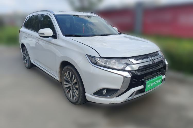 Used Mitsubishi Outlander 2021 Revised Version 2.0L Two-Wheel Drive Enjoyment Edition 5 Seats Exterior 2