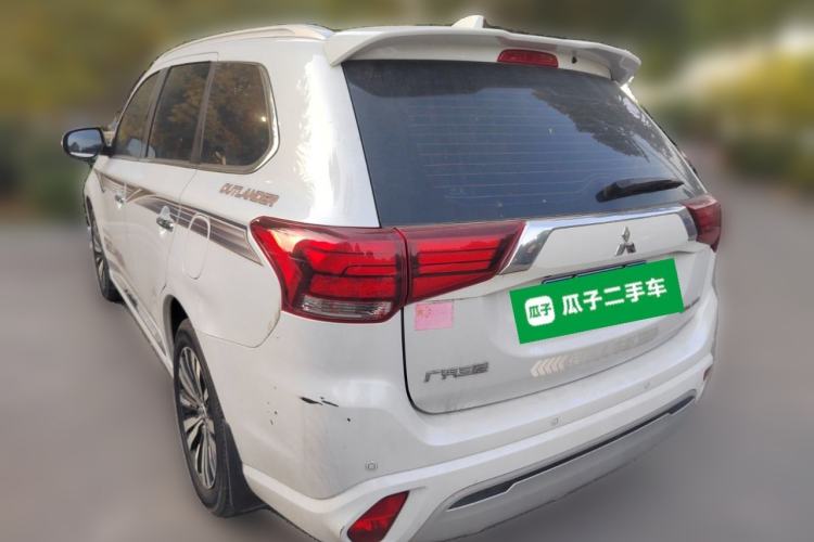 Used Mitsubishi Outlander 2021 2.4L 4x4 Zhi Xiang Edition 7 Seats Exterior 3