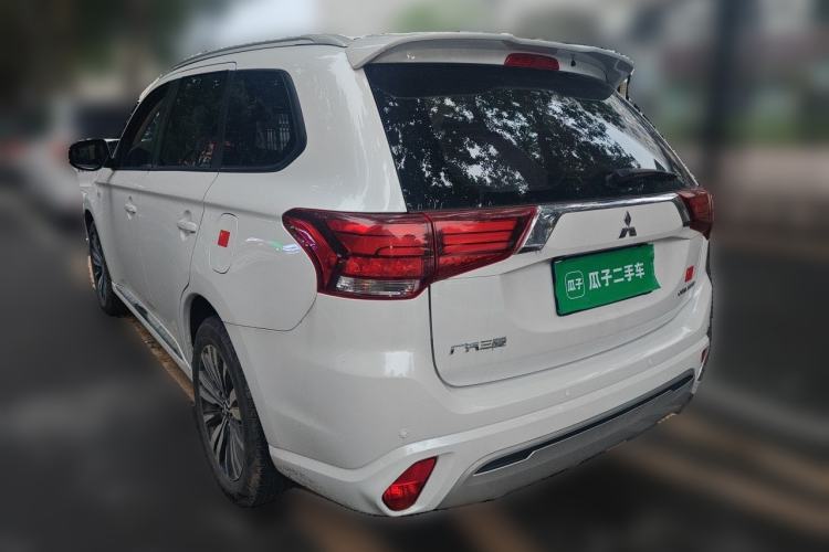 Used Mitsubishi Outlander 2021 Revised Version 2.0L Two-Wheel Drive Comfort Edition 5 Seats Exterior 3